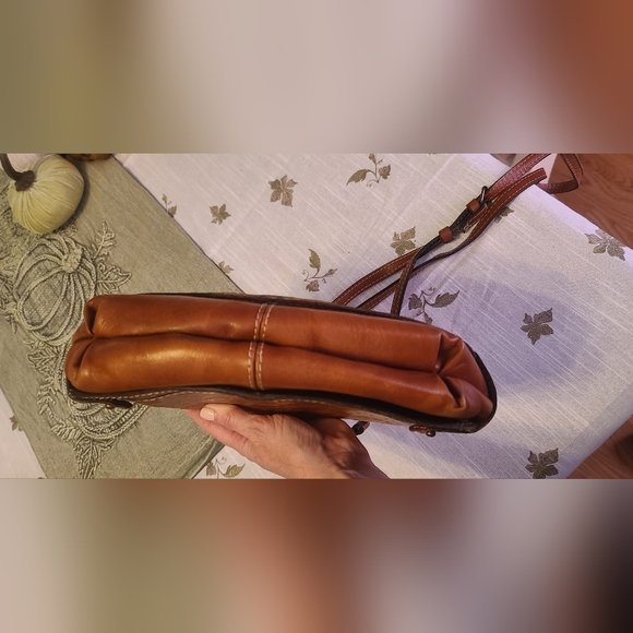 Patricia Nash handbag - Picture 8 of 9